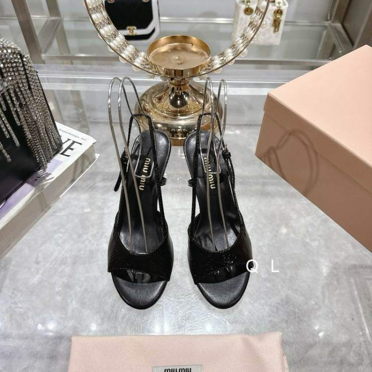 Picture of Miumiu Shoes _SKUMiuMiusz35-404.5717998.5CMLL0701